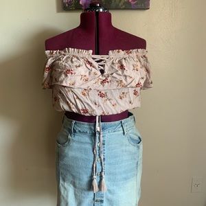 American Eagle 
L
Crop top